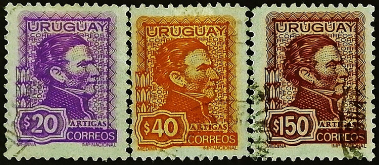 Набор почтовых марок (3 шт.). "Генерал Хосе Артигас". 1973 год, Уругвай.