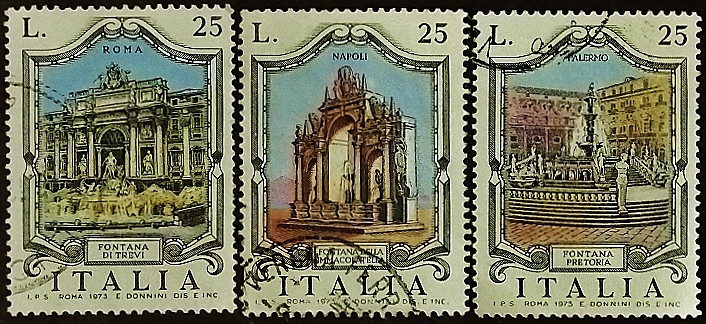 Набор почтовых марок (3 шт.). "Фонтаны". 1973 год, Италия.