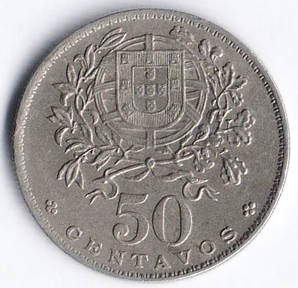 Монета 50 сентаво. 1967 год, Португалия.
