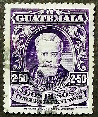 Почтовая марка (2,5 p.). "Лоренцо Монтуфар-и-Ривера". 1924 год, Гватемала.