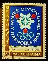Почтовая марка. "Зимние Олимпийские игры 1968 года, Гренобль". 1967 год, Рас-Аль-Хайма (ОАЭ).