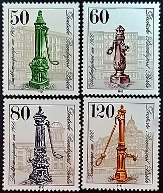 Набор марок (4 шт.). "Исторические уличные водо-насосы в Берлине". 1983 год, Западный Берлин.