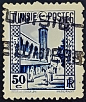 Почтовая марка (50 c.). "Мечеть Хальфауин в Тунисе". 1931 год, Тунис.