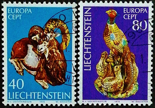 Набор почтовых марок (2 шт.). "Европа (C.E.P.T.) - Изделия ручной работы". 1976 год, Лихтенштейн. Набор почтовых марок (2 шт.). "Европа (C.E.P.T.) - Изделия ручной работы". 1976 год, Лихтенштейн.