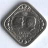 Монета 5 центов. 1980 год, Нидерланды. 30 апреля 1980 года восшествие на престол королевы Беатрикс и принца Клауса.