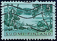 Почтовая марка (5 m.). "Пейзаж с озером и гребной лодкой". 1961 год, Финляндия.