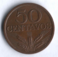 Монета 50 сентаво. 1972 год, Португалия.