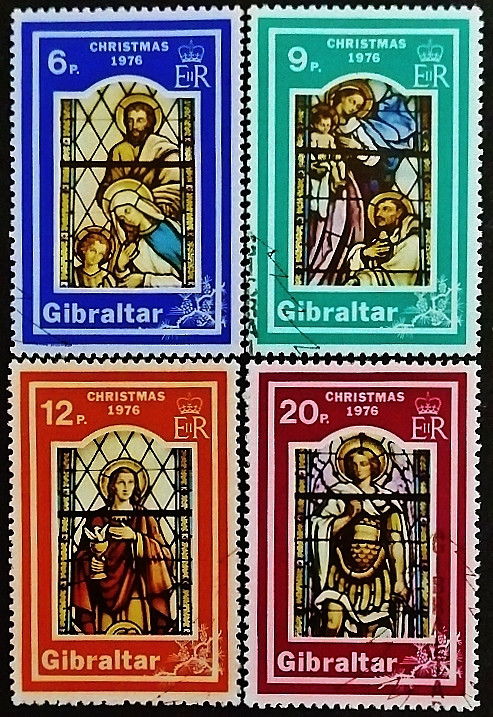 Набор почтовых марок (4 шт.). "Рождество: Витражи церкви Святого Иосифа". 1976 год, Гибралтар.