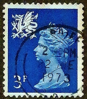 Почтовая марка (3 p.). "Королева Елизавета II". 1971 год, Уэльс.