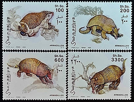 Набор марок (4 шт.). "Броненосцы". 2003 год, Сомали.
