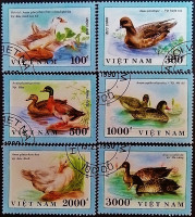 Набор почтовых марок (6 шт.). "Утки". 1990 год, Вьетнам.
