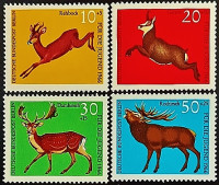 Набор марок (4 шт.). "Молодые животные". 1966 год, Западный Берлин.