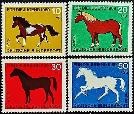 Набор марок (4 шт.). "Лошади". 1969 год, ФРГ. Набор марок (4 шт.). "Лошади". 1969 год, ФРГ.