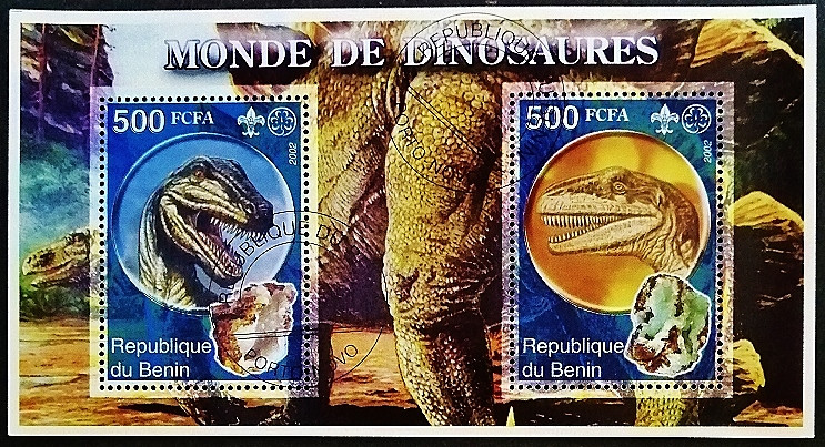 Блок марок (2 шт.). "Динозавры". 2002 год, Бенин.