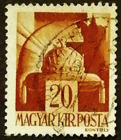 Почтовая марка. "Корона Святого Стефана". 1943 год, Венгрия.