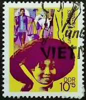 Почтовая марка. "Непобедимый Вьетнам". 1972 год, ГДР.
