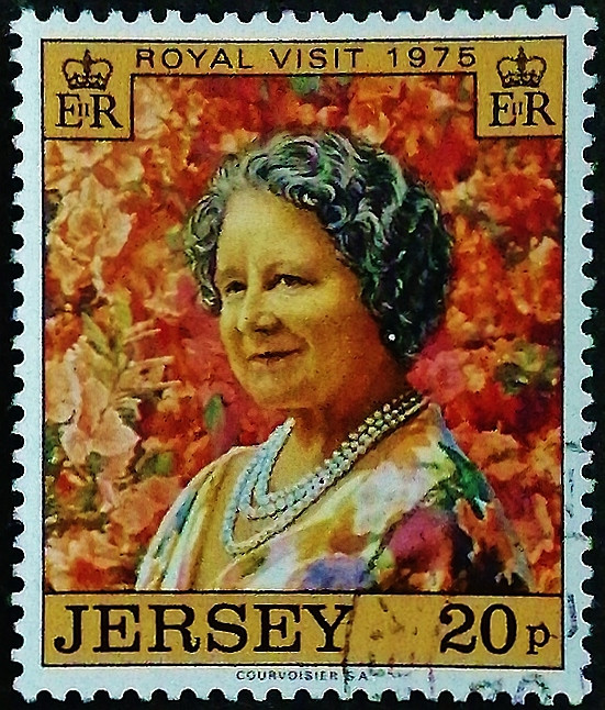 Почтовая марка. "Королева Елизавета, королева-мать (королевский визит)". 1975 год, Джерси.
