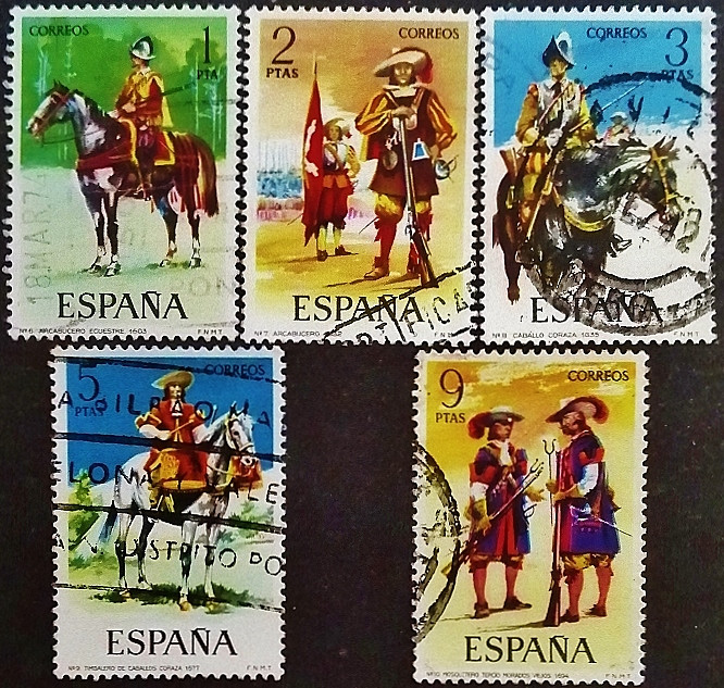 Набор почтовых марок (5 шт.). "Военная форма (I)". 1974 год, Испания.