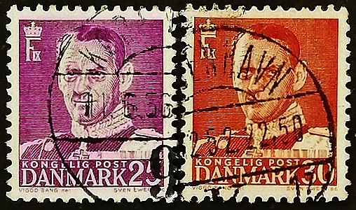 Набор почтовых марок (2 шт.). "Король Фредерик IX". 1955 год, Дания.