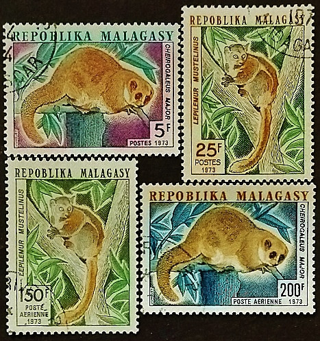Набор почтовых марок (4 шт.). "Лемуры". 1973 год, Мадагаскар.