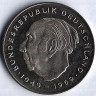 Монета 2 марки. 1980 год (G), ФРГ. Теодор Хойс.