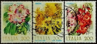 Набор почтовых марок (3 шт.). "Цветы Италии". 1983 год, Италия.