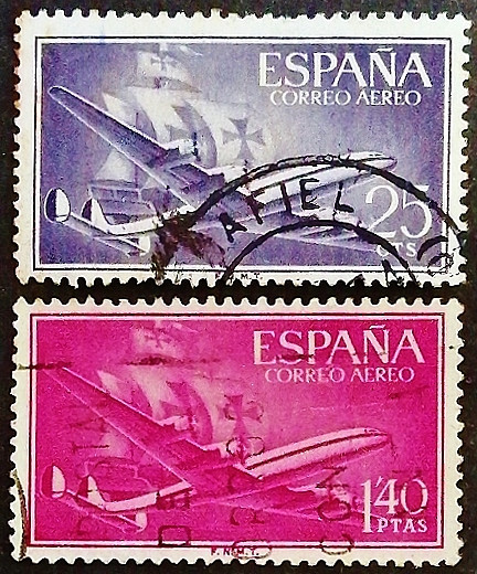 Набор почтовых марок (2 шт.). "Самолет и каравелла". 1955 год, Испания.