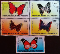 Набор почтовых марок (5 шт.). "Бабочки". 1983 год, Нигер.