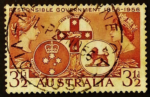 Почтовая марка. "100 лет ответственного правительства в Новом Южном Уэльсе, Вике и Тасе". 1956 год, Австралия.