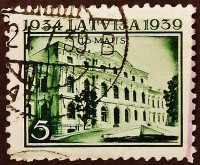 Почтовая марка. "5 лет Конституции". 1939 год, Латвия.
