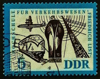 Почтовая марка. "10 лет университету транспорта "Фридрих Лист", Дрезден". 1962 год, ГДР.