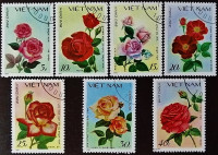 Набор почтовых марок (7 шт.) с блоком. "Розы". 1988 год, Вьетнам.