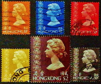 Набор почтовых марок (6 шт.). "Королева Елизавета II". 1973-1982 годы, Гонконг.