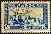 Марка почтовая (1,5 fr.). "Уарзазар: Замок Си Мадани". 1933 год, Марокко.