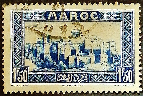 Марка почтовая (1,5 fr.). "Уарзазар: Замок Си Мадани". 1933 год, Марокко.