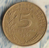 Монета 5 сантимов. 1967 год, Франция.