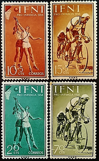 Набор марок (4 шт.). "Защита детей". 1958 год, Ифни.