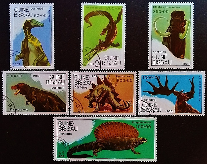 Набор почтовых марок (7 шт.). "Доисторические животные". 1989 год, Гвинея-Бисау.
