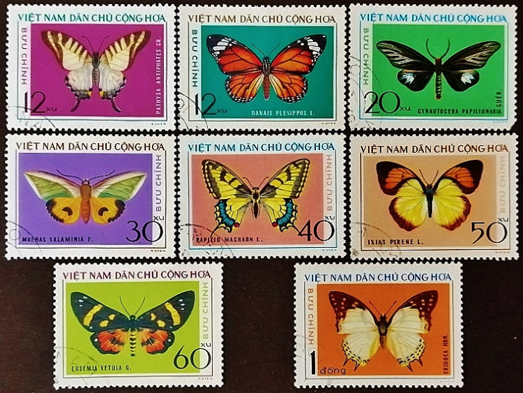 Набор почтовых марок (8 шт.). "Бабочки". 1976 год, Вьетнам.