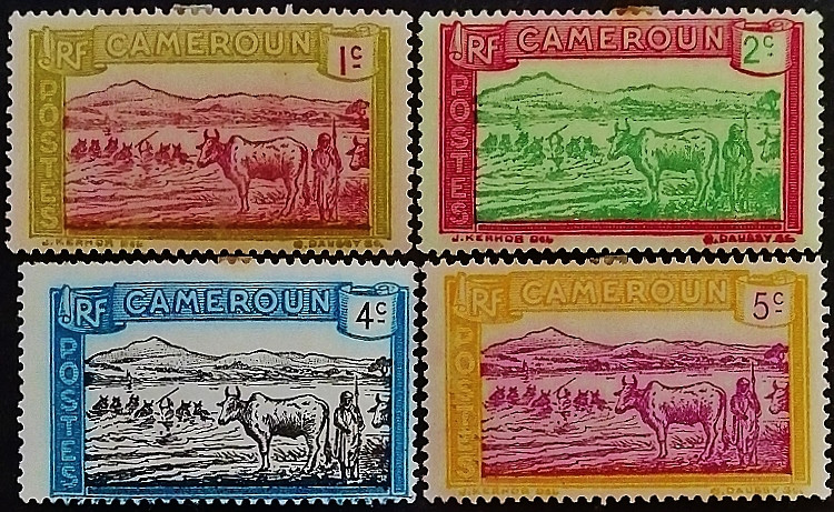 Набор марок (4 шт.). "Деревенские мотивы". 1925 год, Камерун.