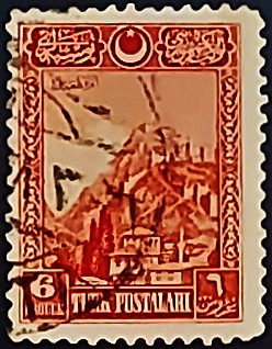 Почтовая марка (6 k.). "Крепость Анкары". 1926 год, Турция.