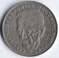 Монета 2 марки. 1990 год (D), ФРГ. Курт Шумахер.