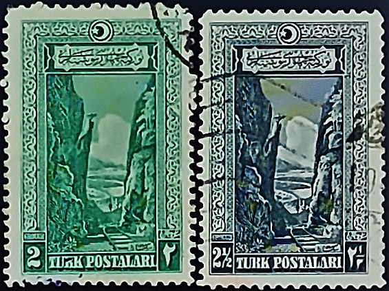 Набор почтовых марок (2 шт.). "Ущелье Сакарья". 1926 год, Турция.
