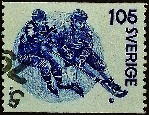 Почтовая марка (1,05 kr.). "Хоккей с мячом". 1979 год, Швеция.
