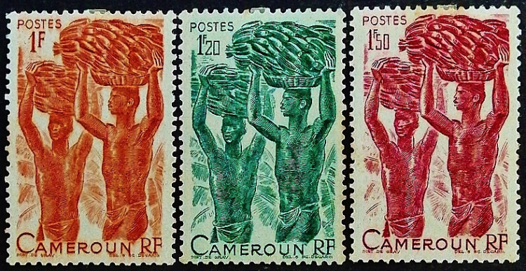 Набор марок (3 шт.). "Сборщики бананов". 1946 год, Камерун.