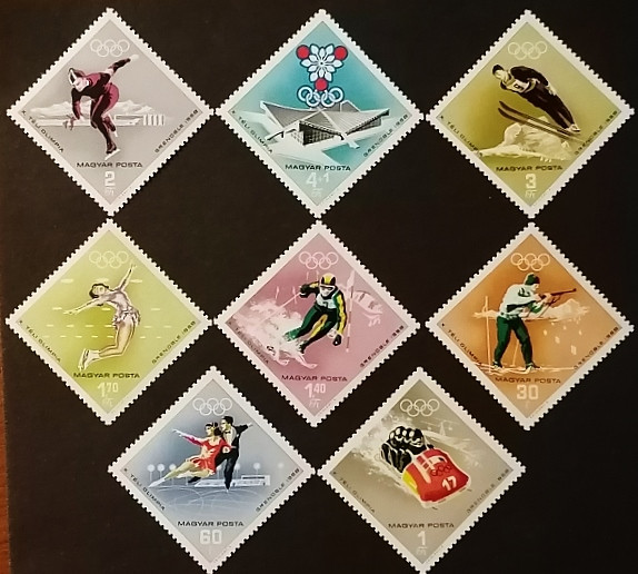 Набор почтовых марок  (8 шт.) с блоком. "Зимние Олимпийские игры 1968 года - Гренобль". 1967-1968 года, Венгрия.