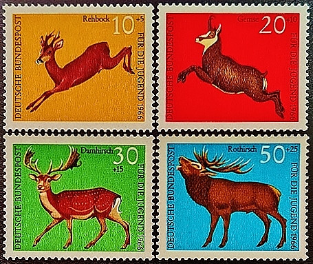 Набор марок (4 шт.). "Редкие животные". 1966 год, ФРГ.