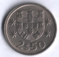 Монета 2,5 эскудо. 1975 год, Португалия.