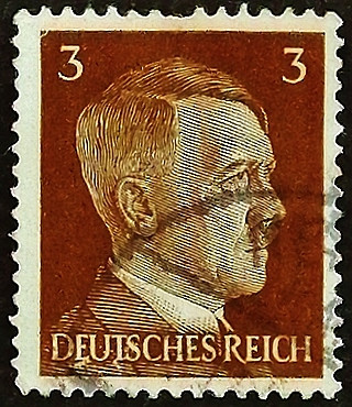 Почтовая марка (3 rpf.). "Адольф Гитлер". 1941 год, Германский рейх. Почтовая марка (3 rpf.). "Адольф Гитлер". 1941 год, Германский рейх.