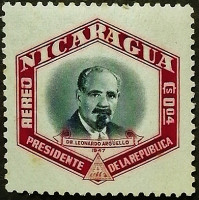 Марка почтовая. "Президент д-р Леонардо Аргуэльо". 1953 год, Никарагуа.